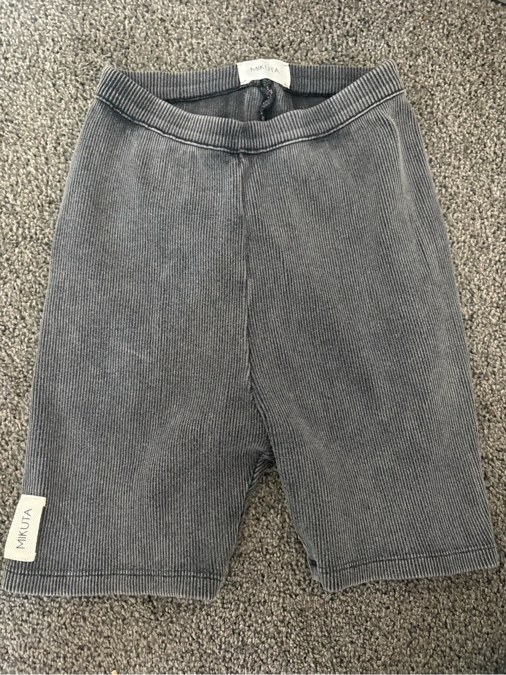 Mikuta Women's Gray Ribbed Bike Shorts